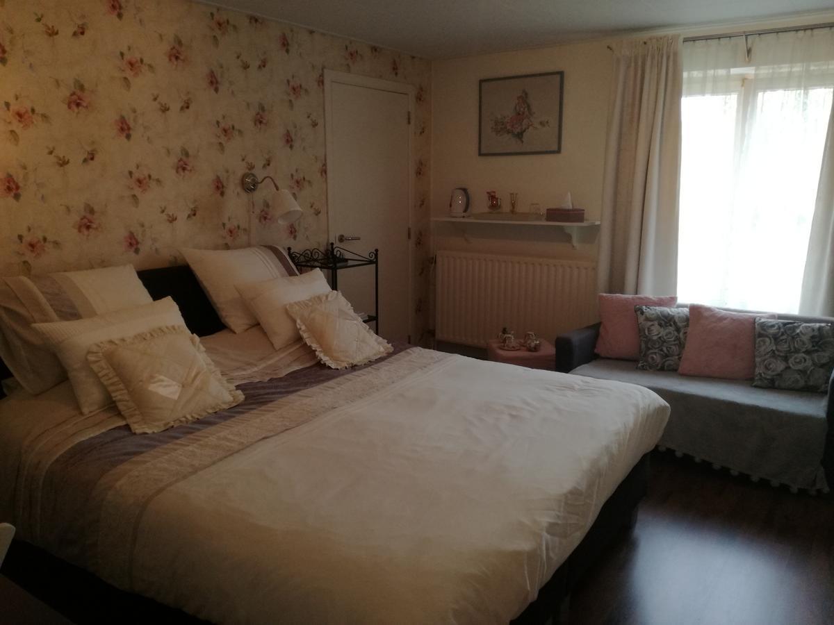 La Rose Bed & Breakfast Pelt Luaran gambar