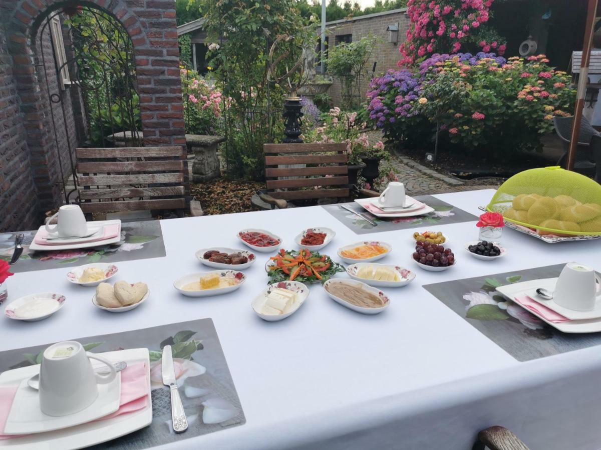 La Rose Bed & Breakfast Pelt Luaran gambar